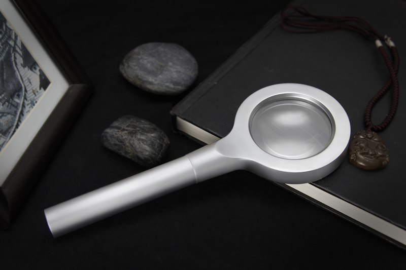 levenhuk_loupe_zeno_500_led_dop8